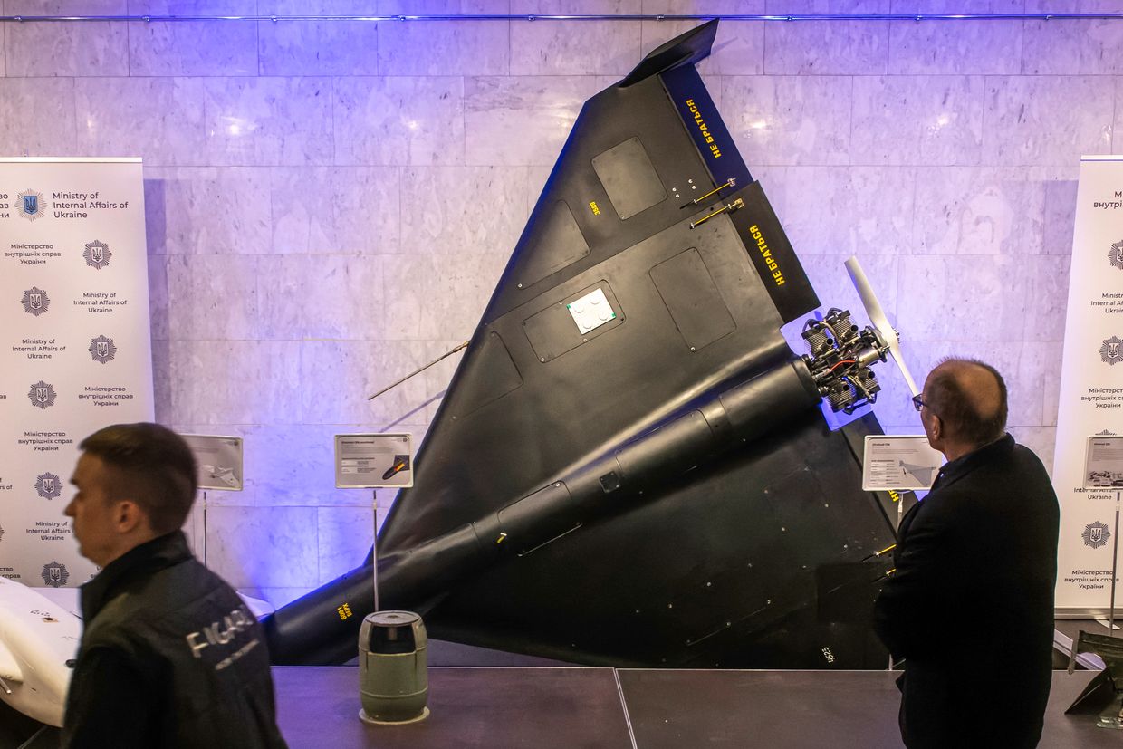 Prototipo ucraino di drone intercettore esposto a Kyiv