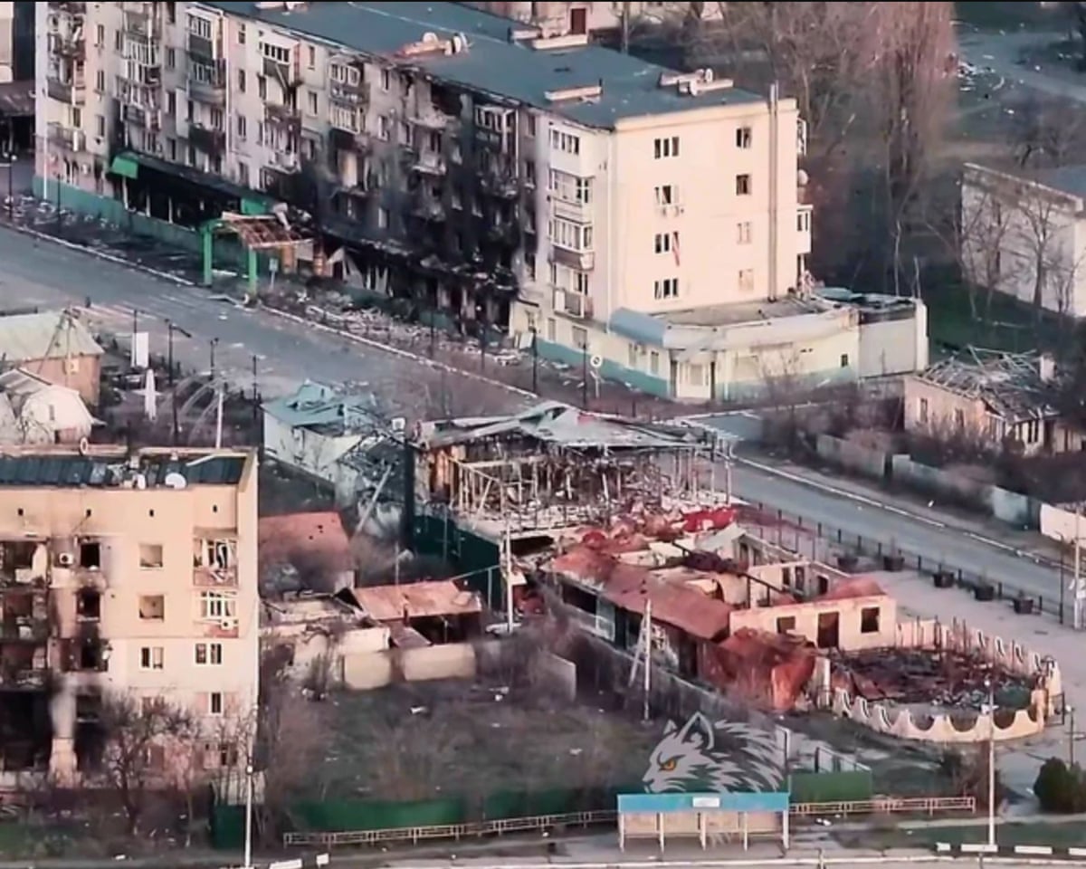 Veduta aerea degli edifici danneggiati nella città occupata di Oleshky, fotografia di repertorio