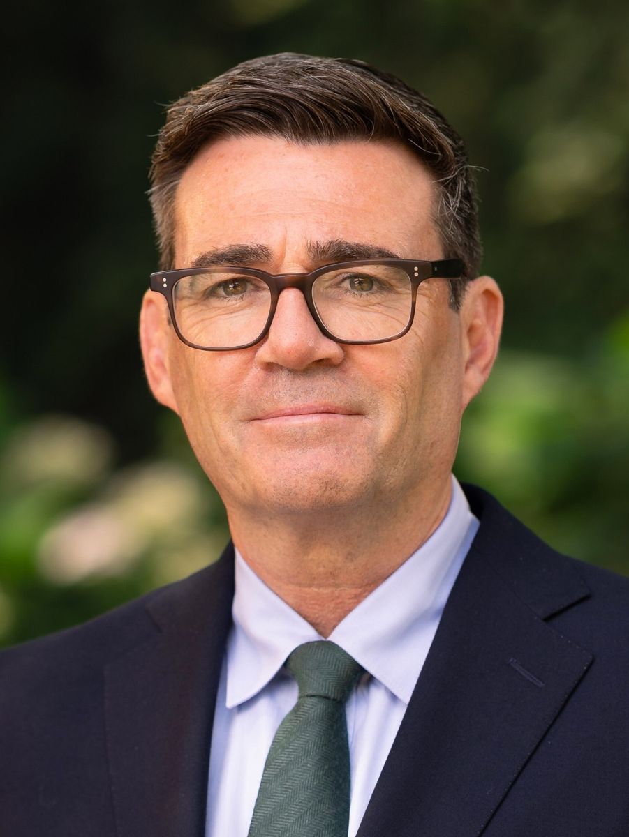 Ritratto ufficiale di Andy Burnham del 22 luglio 2026