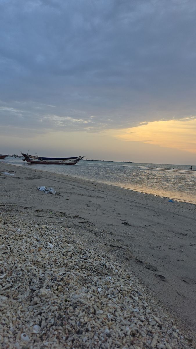 Veduta della costa fra Mokha e Bab el-Mandeb, 8 ottobre 2025; foto di repertorio, non delle operazioni del 5 ottobre 2026.