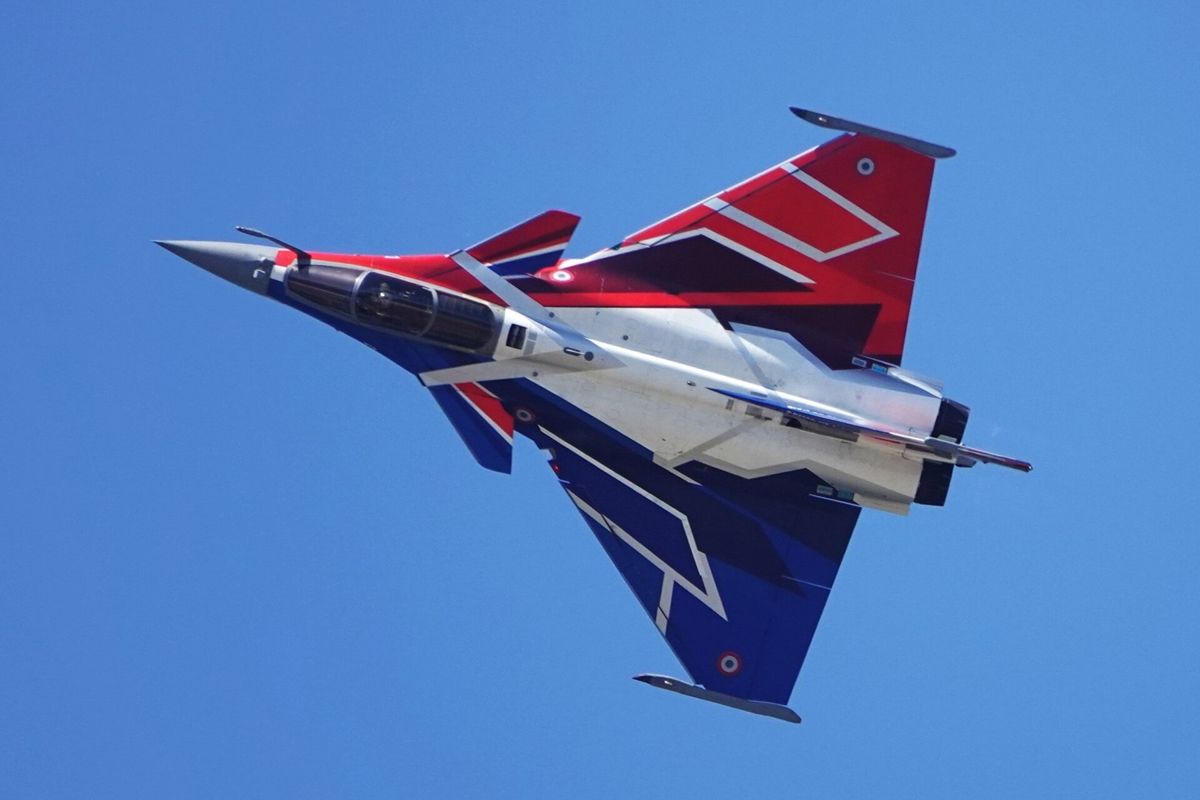 Rafale francese in volo al Salone di Parigi, 21 giugno 2025; repertorio, non un corso per piloti ucraini.