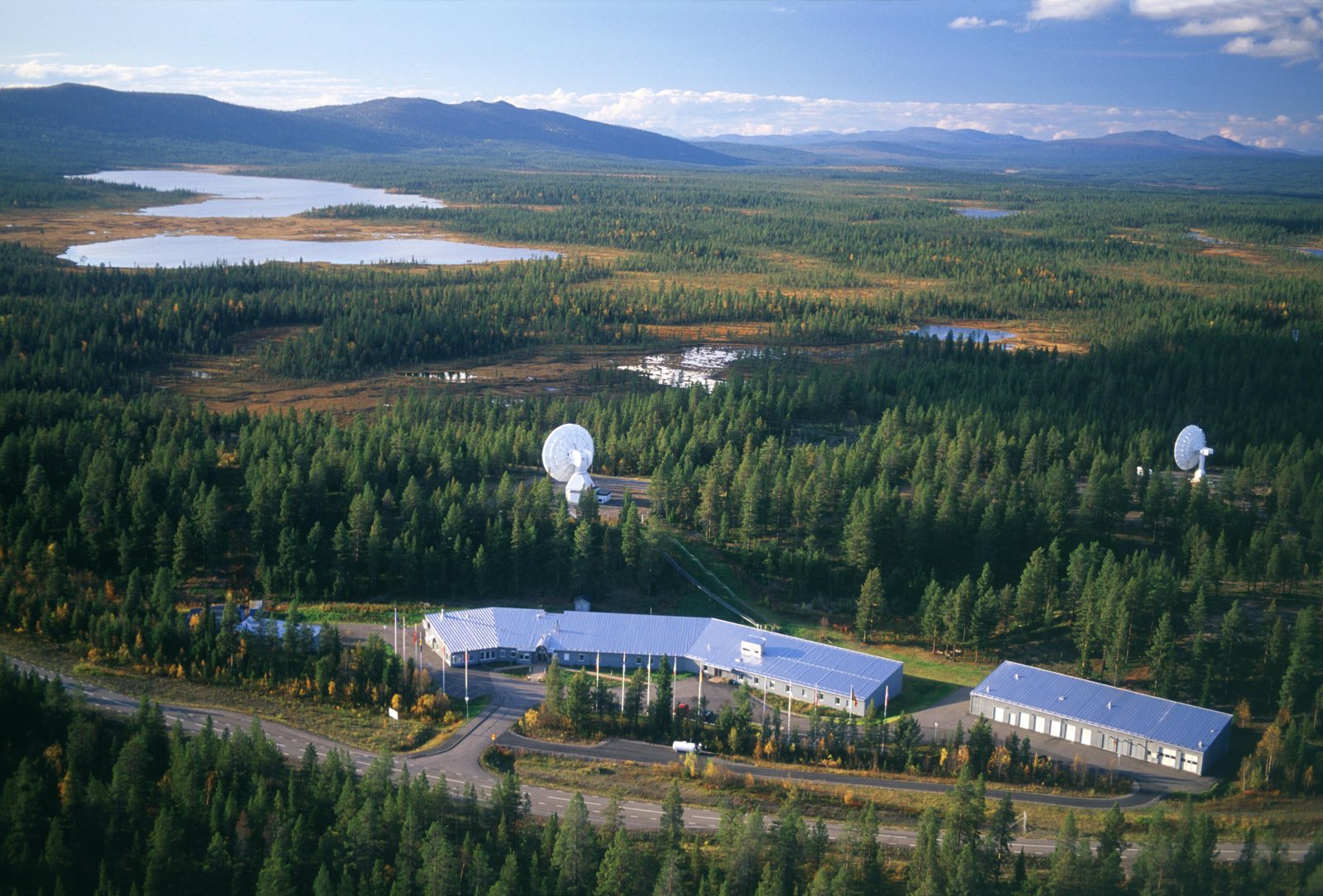 La stazione ESA di Kiruna, in Svezia, 22 dicembre 2015. Foto di repertorio della rete di comunicazione con satelliti; non raffigura un satellite IRIS².