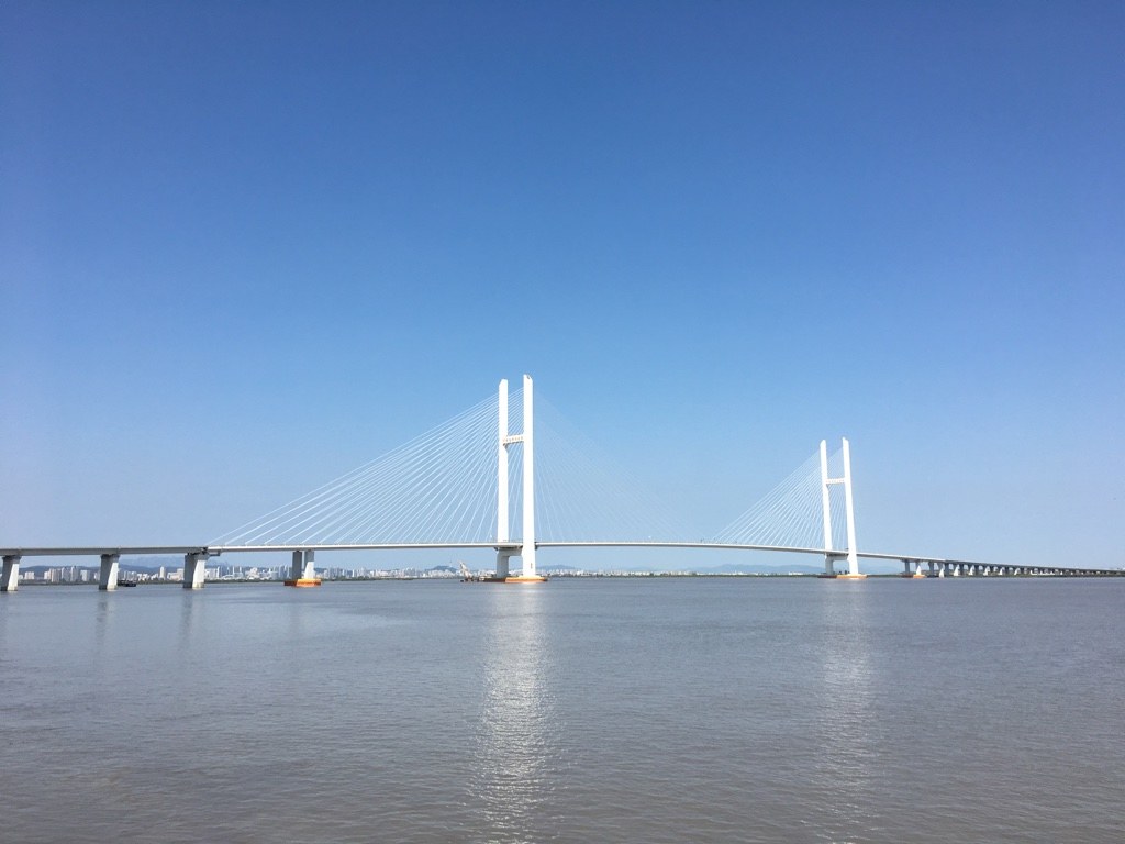 Il nuovo ponte sul fiume Yalu tra Dandong e Sinuiju, 20 settembre 2016. Repertorio.