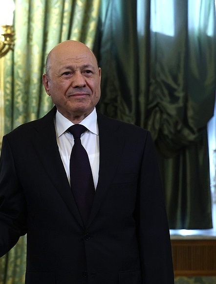 Rashad al-Alimi a Mosca, 28 maggio 2025. Ritratto di repertorio.