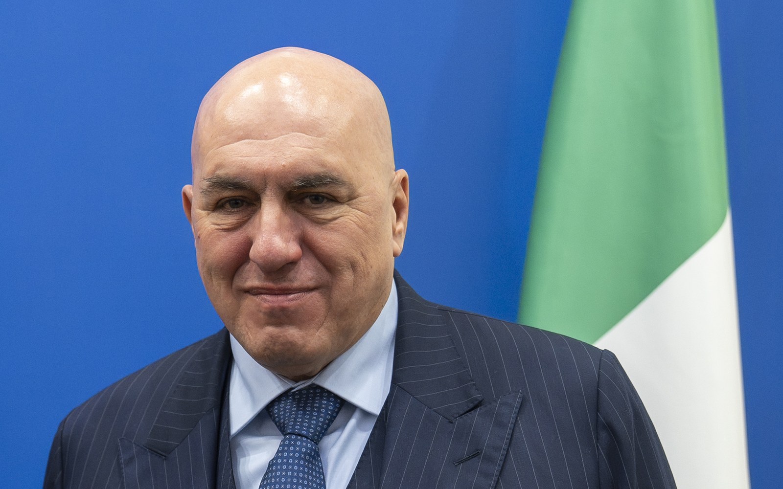 Guido Crosetto a Bruxelles il 12 febbraio 2025. Ritratto di repertorio, non dell’intervista alla BBC.