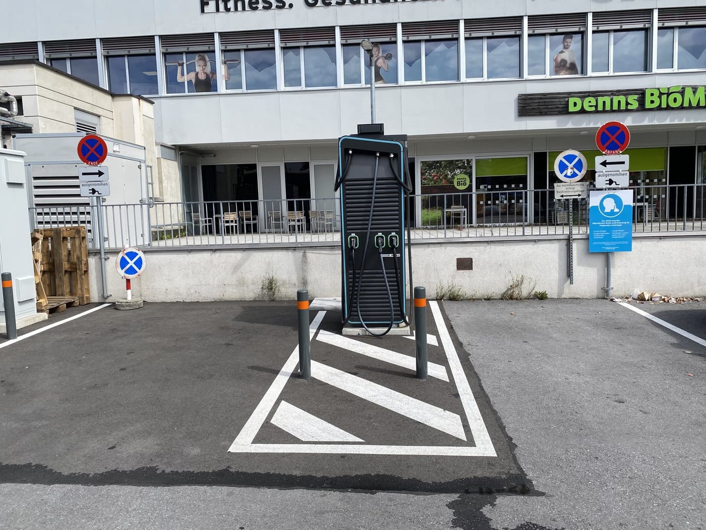 Stazione di ricarica Plenitude a Bregenz, in Austria, 24 agosto 2026. Repertorio delle attività del gruppo.