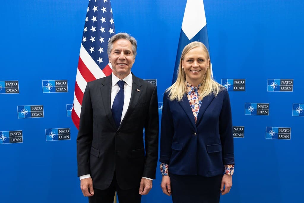 Elina Valtonen con Antony Blinken a Bruxelles, 4 aprile 2024. Repertorio, non l’incontro con Cassis a Berna.