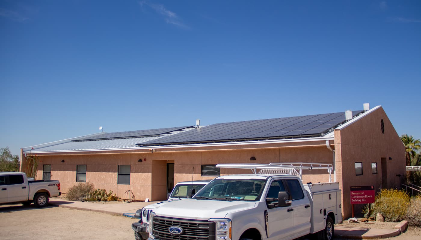 Pannelli fotovoltaici a Joshua Tree, Stati Uniti, 4 gennaio 2026. Repertorio, non di un impianto Plenitude.