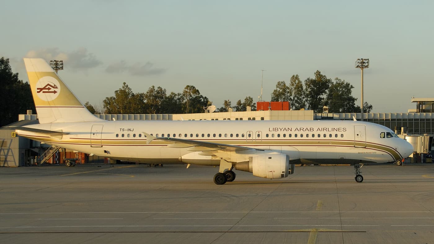 Aeromobile di Libyan Arab Airlines all'aeroporto internazionale di Tripoli. Repertorio.