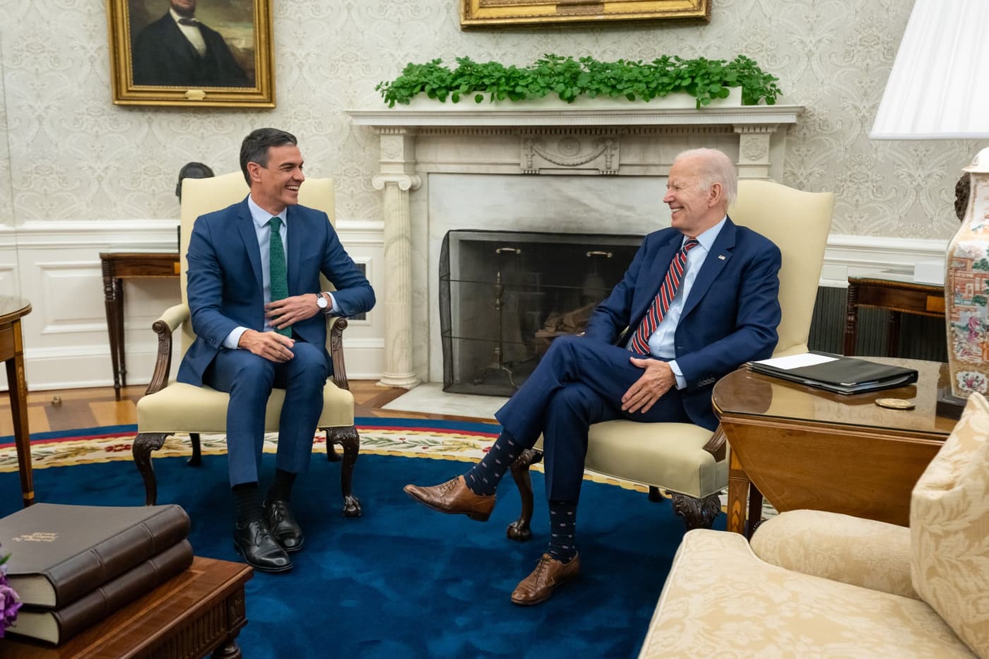 Pedro Sánchez con Joe Biden alla Casa Bianca, 12 maggio 2023. Repertorio, non l’intervento a Toledo.