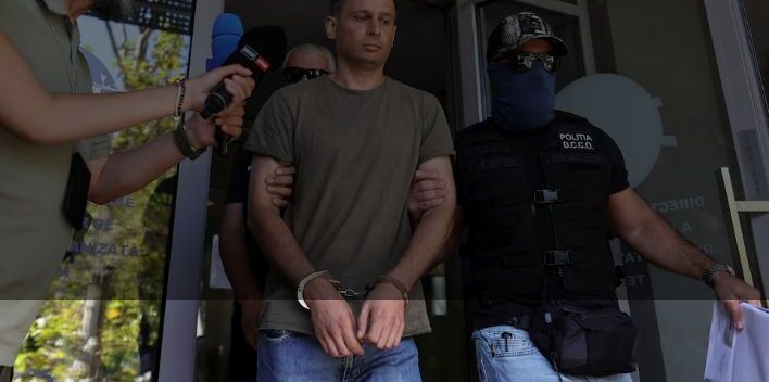Un cittadino russo sospettato di preparare un sabotaggio viene scortato a Bucarest